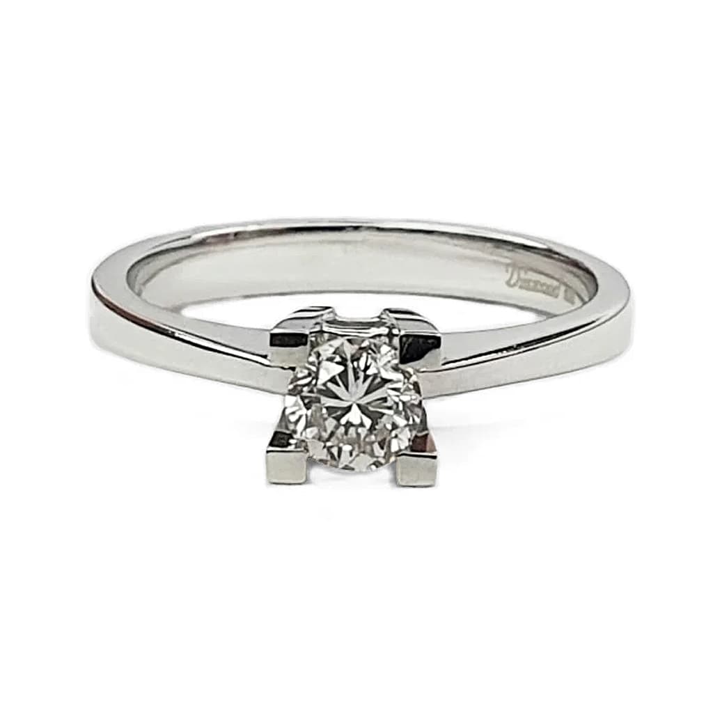 Пръстен от бяло злато с Диамант 0,37 карата