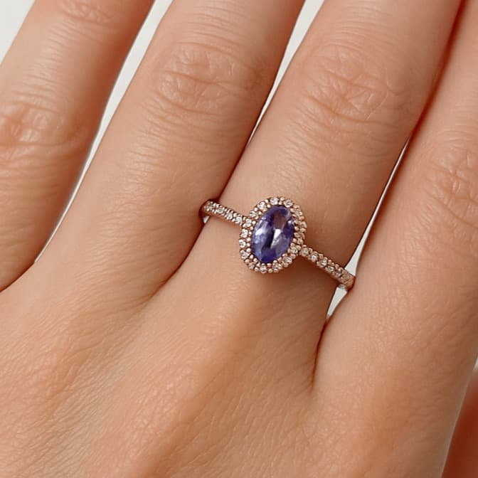 розов пръстен