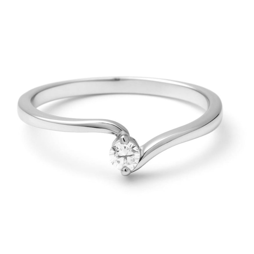 елегантен пръстен от бяло злато с диамант